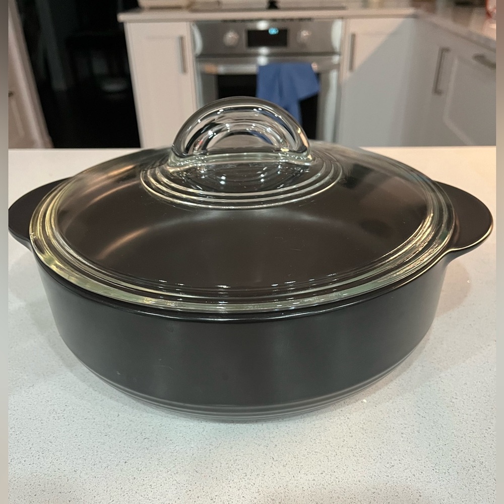 Pampered Chef 2.5 QT Rockcrok.